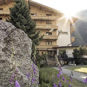 Hotel Johanna Mitten Im Oetztal